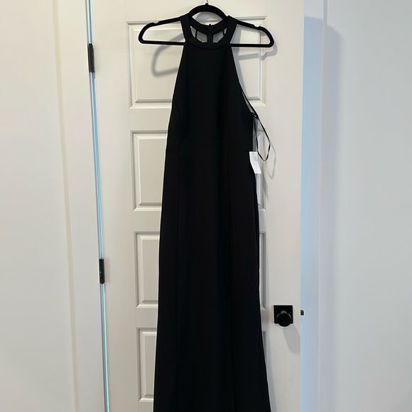 Black formal gown - Picture 2 of 7